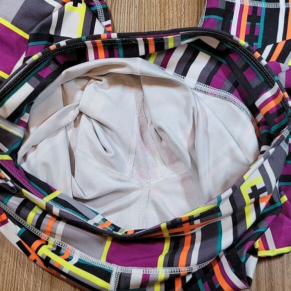 🔺️Fabletics Multicolored "Salar" Powerhold Crop Athletic Pants Small - Picture 10 of 12